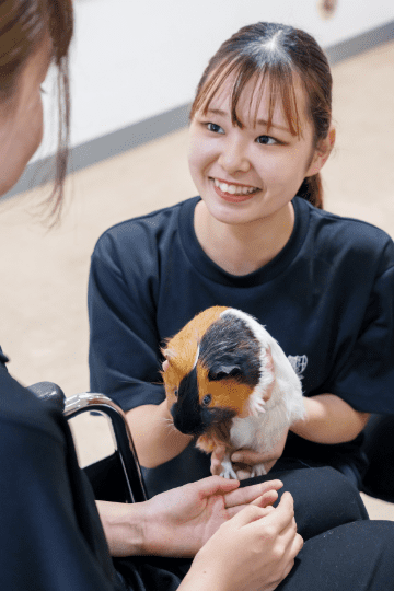 ANIMAL CARE COLLEGE 好きを未来に ここは動物好きな人たちのための学校です